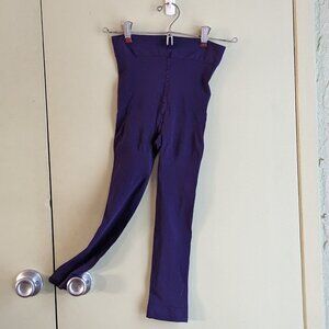 Snag capri tights, purple, size F